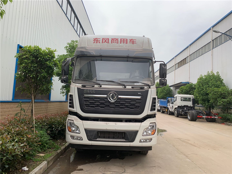 天龍前四后八電動(dòng)44方散裝飼料運(yùn)輸車
