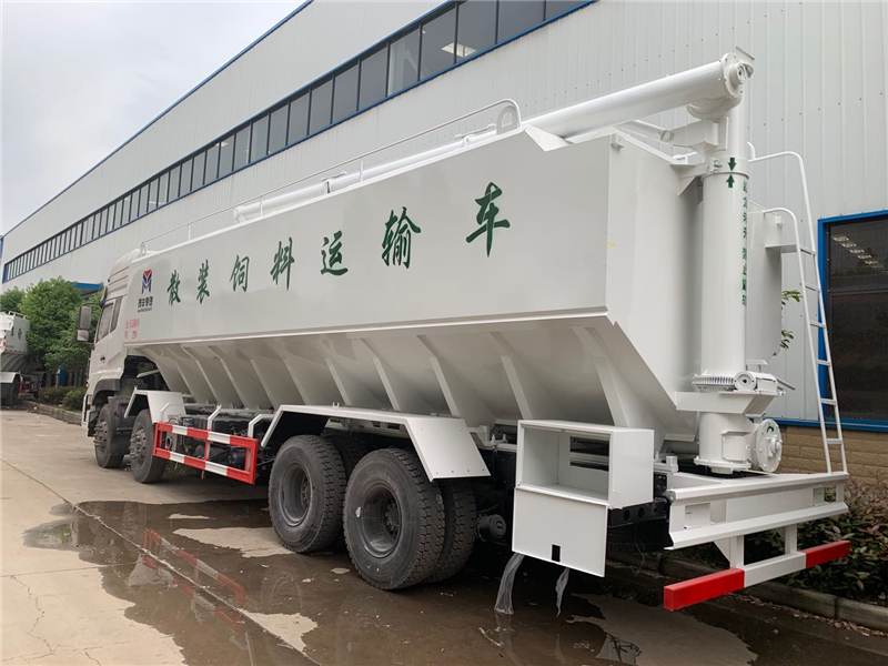 天龍前四后八電動(dòng)44方散裝飼料運(yùn)輸車